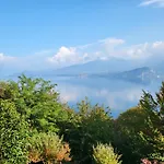 Mid Of Nature ' Bella Vista Maggiore Mit Traumhaften Seeblick, Terrasse Und Grossen Garten Holiday home Ghiffa