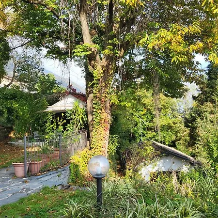 Mid Of Nature ' Bella Vista Maggiore Mit Traumhaften Seeblick, Terrasse Und Grossen Garten Сasa de vacaciones *