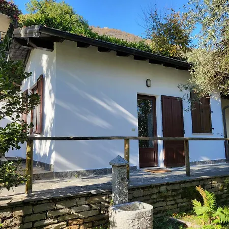 Prázdninový dům Mid Of Nature ' Bella Vista Maggiore Mit Traumhaften Seeblick, Terrasse Und Grossen Garten