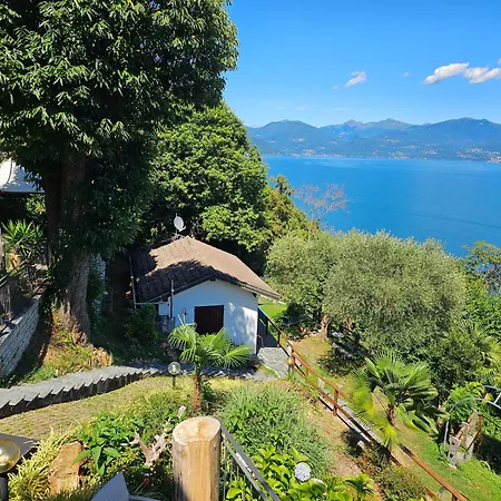 Holiday home Mid Of Nature ' Bella Vista Maggiore Mit Traumhaften Seeblick, Terrasse Und Grossen Garten Ghiffa