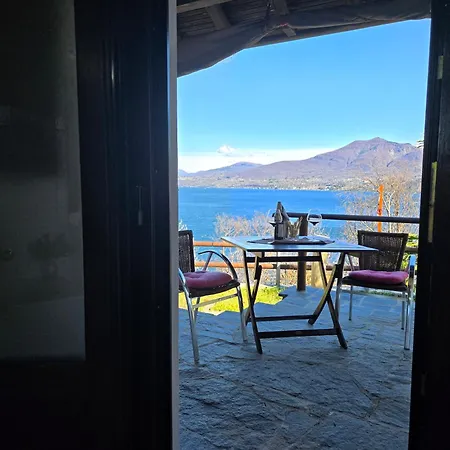 Prázdninový dům Mid Of Nature ' Bella Vista Maggiore Mit Traumhaften Seeblick, Terrasse Und Grossen Garten *
