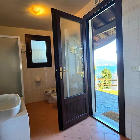 Mid Of Nature ' Bella Vista Maggiore Mit Traumhaften Seeblick, Terrasse Und Grossen Garten Prázdninový dům Ghiffa